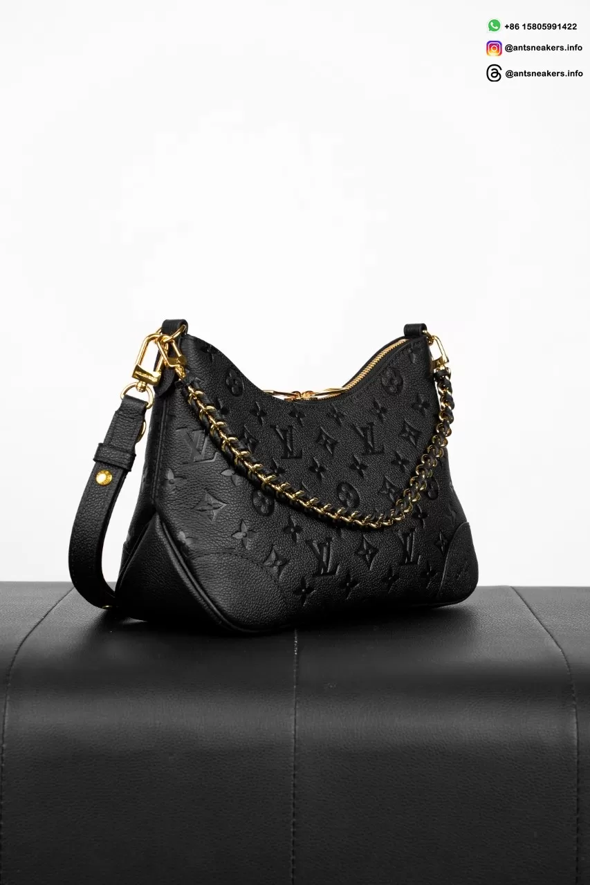 Louis Vuitton Boulogne PM M12930 Chain Handbag