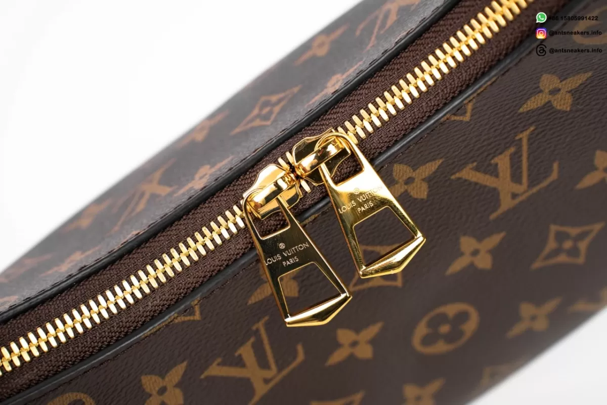 Louis Vuitton Boulogne PM M45831 Chain Handbag