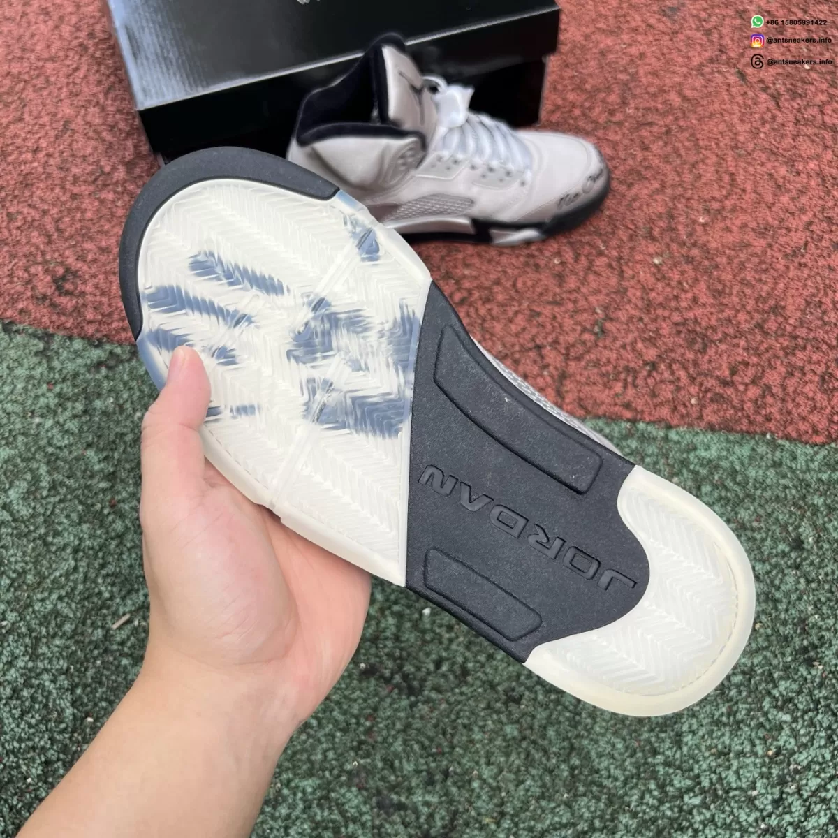 Wmns Air Jordan 5 Retro 'Wings' IO2038-001