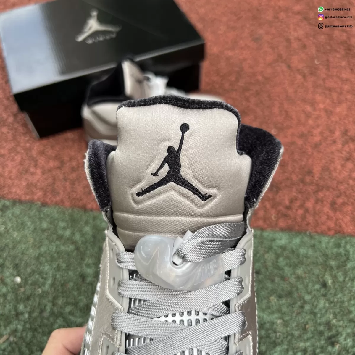 Wmns Air Jordan 5 Retro 'Wings' IO2038-001