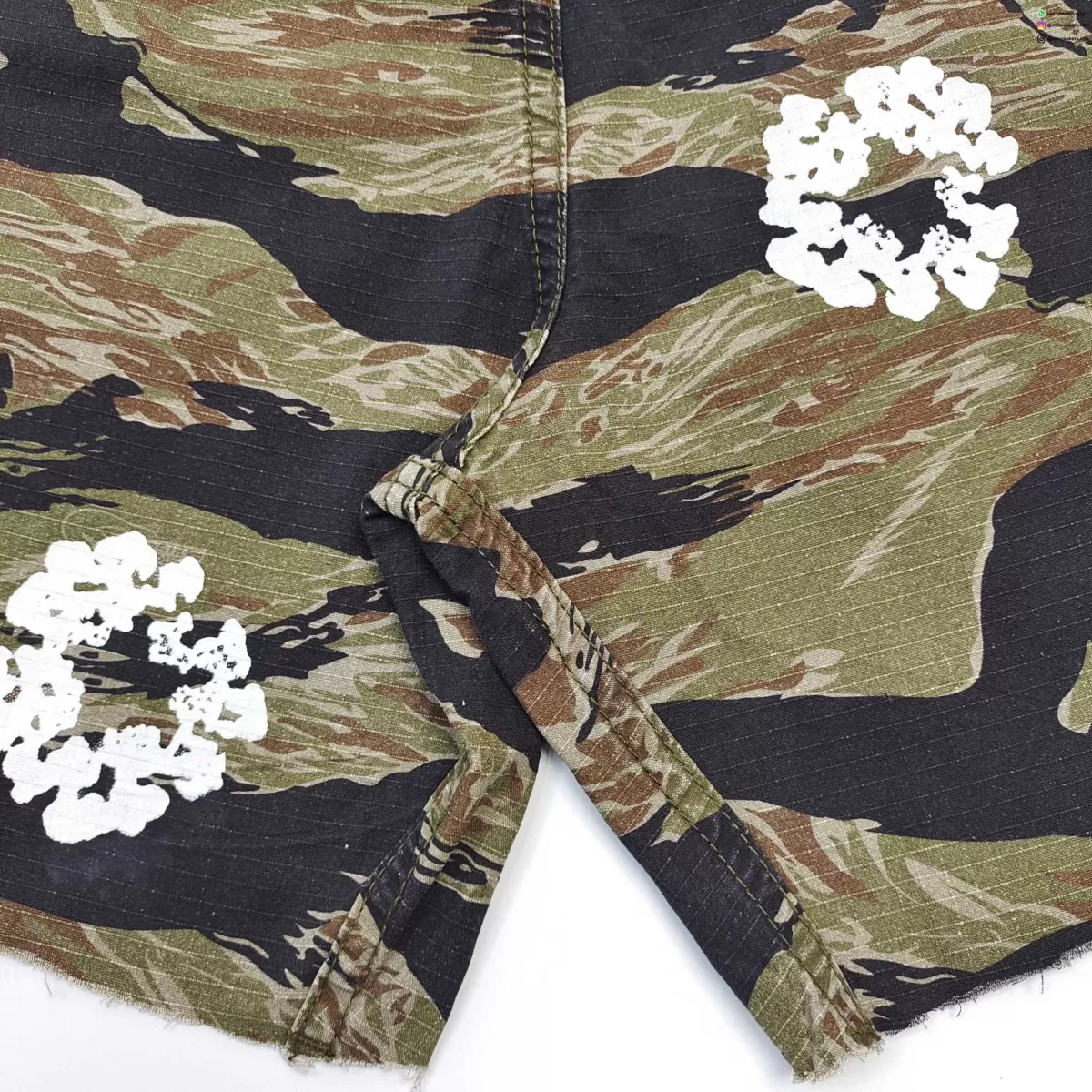DENIM TEARS Camouflage Cotton Floral Work Shorts