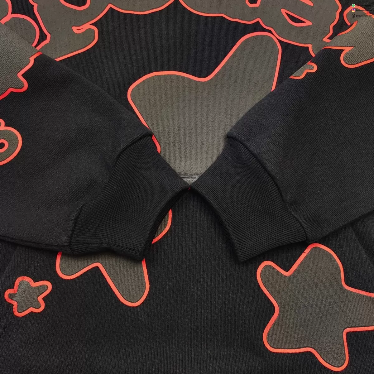 SP5DER Black Hoodie with Red Star Outline Streetwear