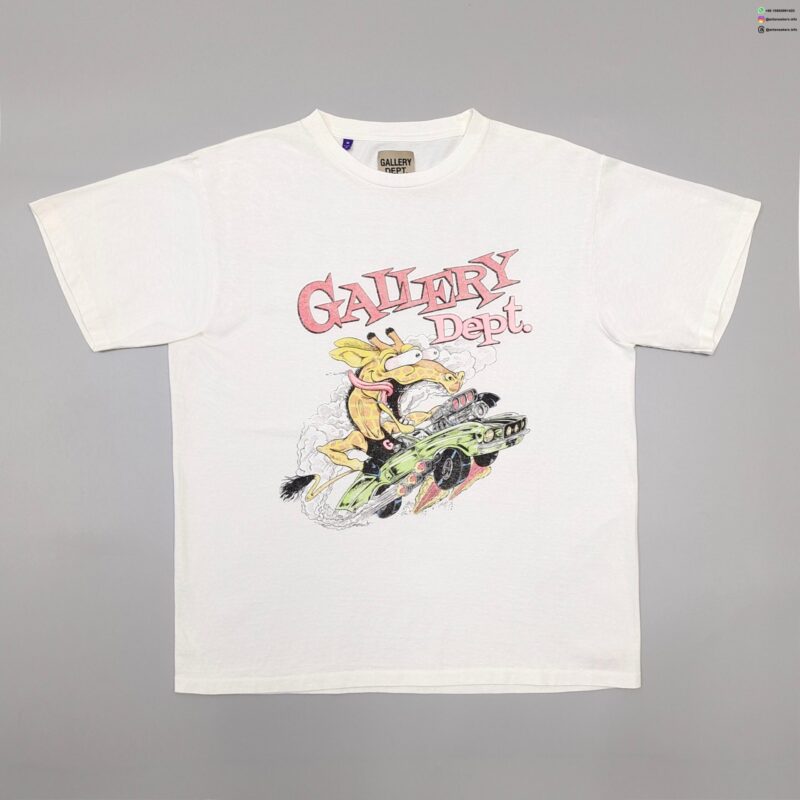 Gallery Dept Long Neck Deer Convertible Car T-Shirt – Cream Vintage Washed Cotton Tee