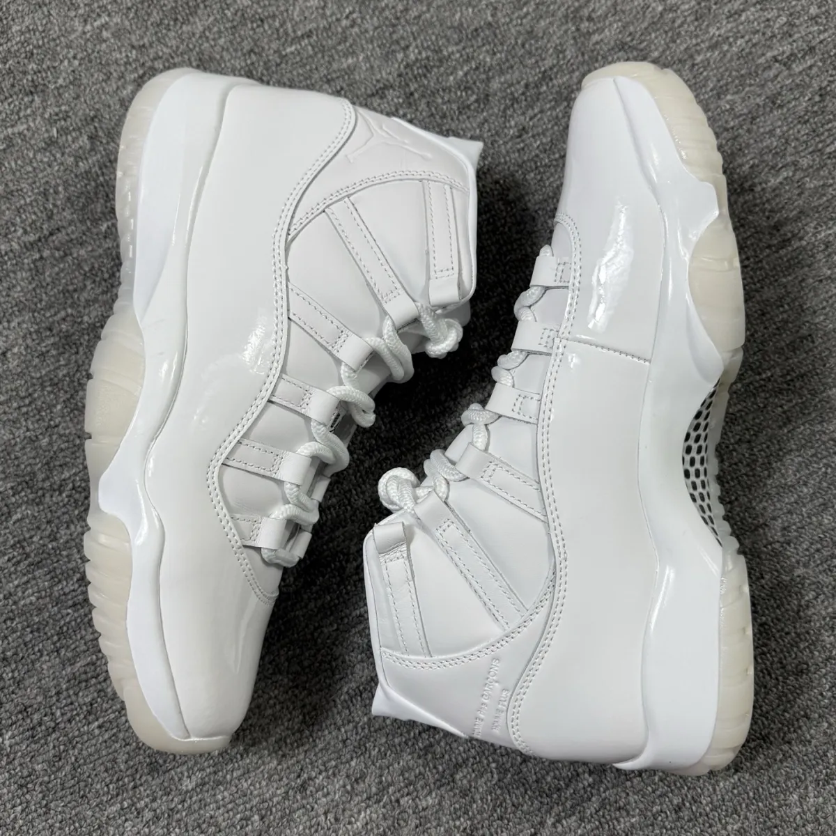 Comme des Garçons x Air Jordan 11 Retro 'White' IV7639-100