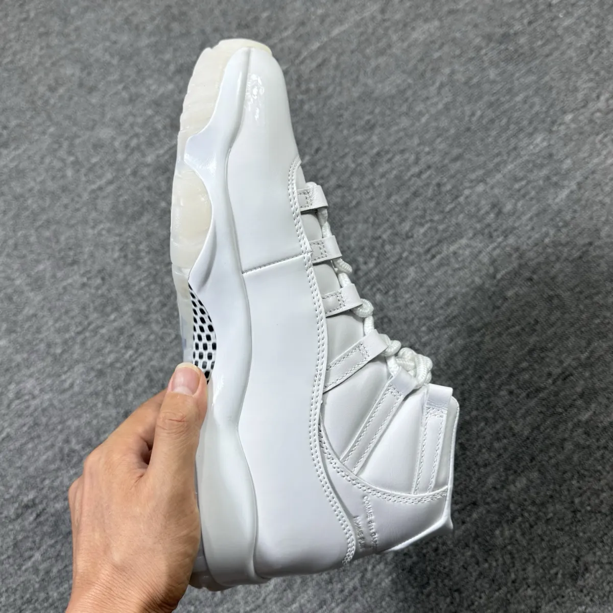 Comme des Garçons x Air Jordan 11 Retro 'White' IV7639-100